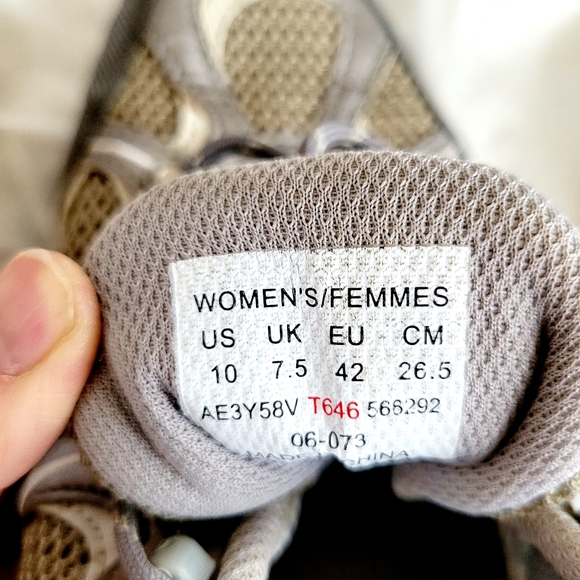 The North Face Women's Hiking Shoes Running Sneakers Size 9 9.5 - Picture 7 of 11